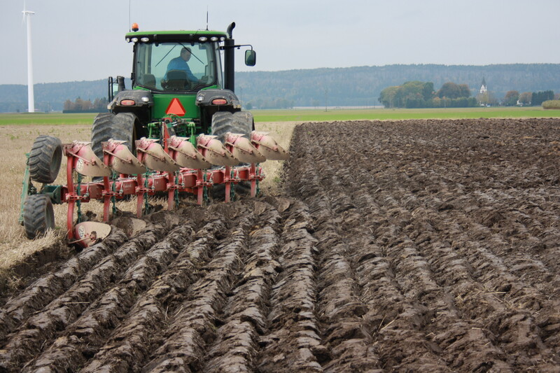 ON land plöjning Håberg 016